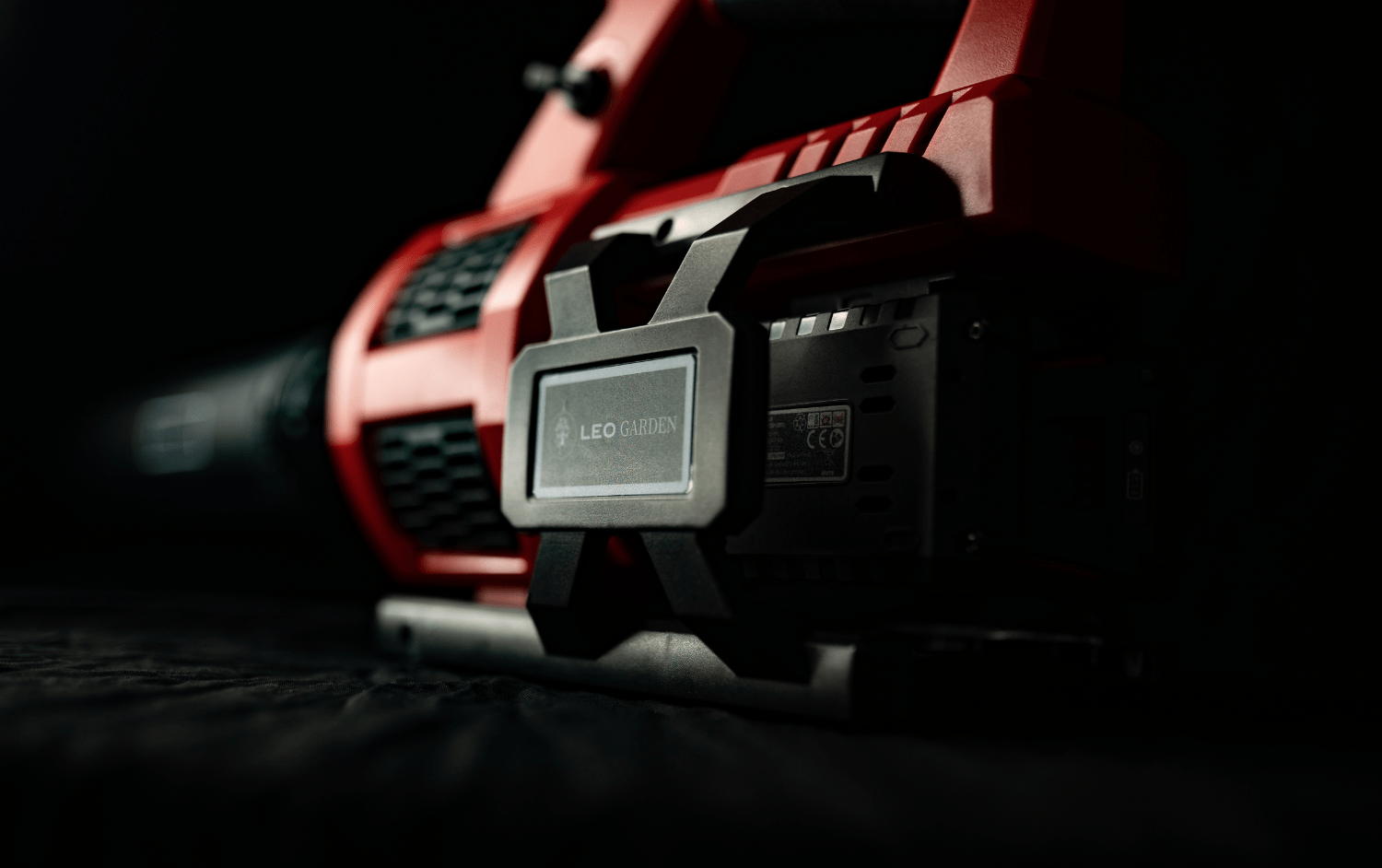 Set: Akku-Laubbläser XL, 40V inklusive 2 Akkus und Ladegerät